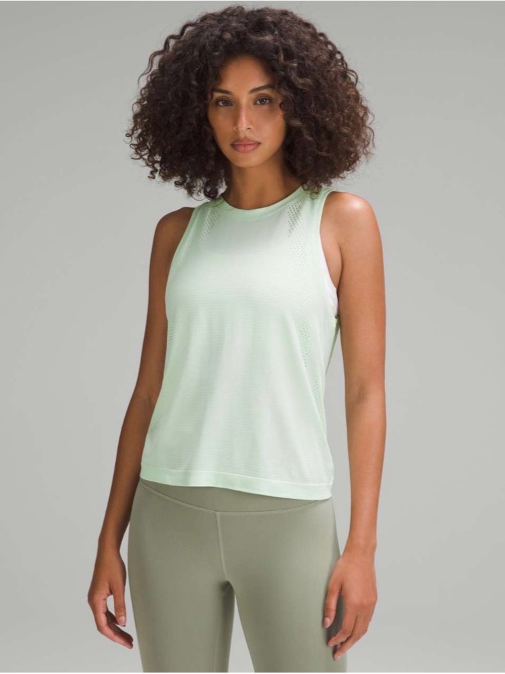 Lululemon Train to Be Tank Top in Kohlrabi Green / Kohlrabi Green Size 6